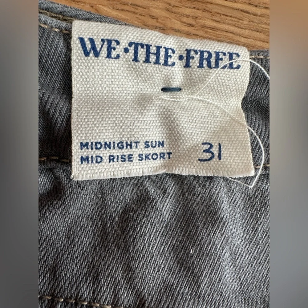 We The Free People NWT Midnight Sun Midrise Skort Sz 31, 16” waist